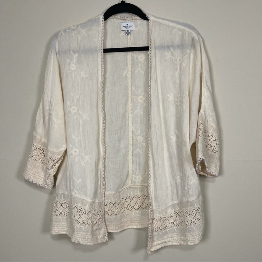 AEO/ American Eagle Outfitters Cream Crocheted Kimono Style Top
Boho. Size L
